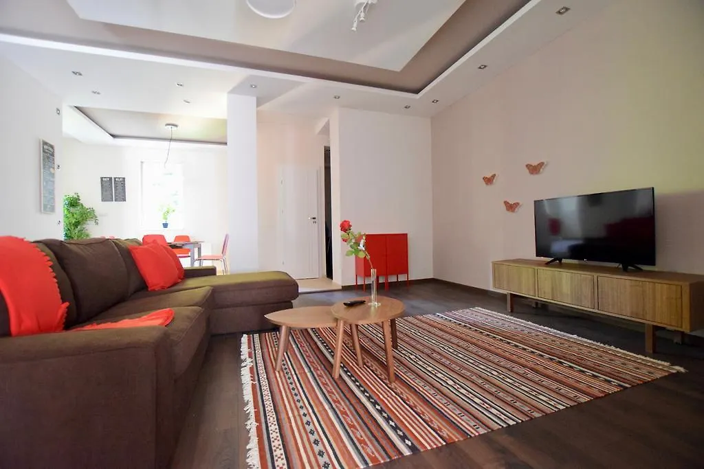 Standard Apartment By Hi5 - Close To Buda Castle Budapest